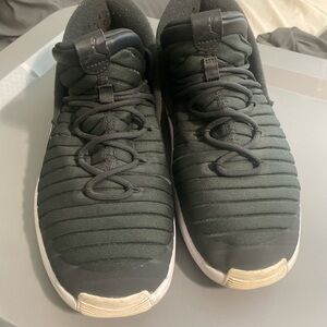 Size 9 Jordan flight Luxe